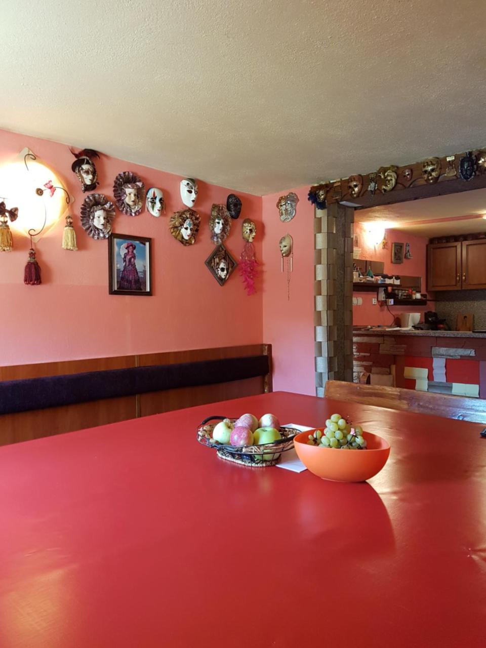 Света Анна Strelcha Buitenkant foto